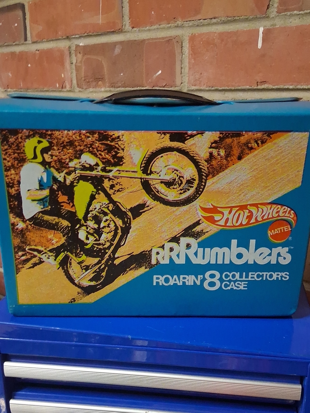 Mattel Hot Wheels RR Rumblers Roarin' 8 Collector Case - Blue & Yellow